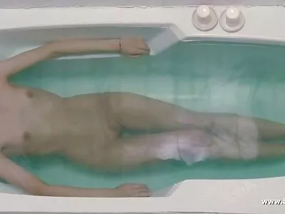 எனவே அழகான அழகி காதலி முற்றிலும் ஒரு கருப்பு சேவல் ஆதிக்கம்,! அடடா!