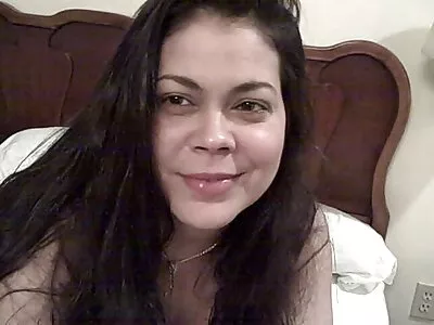 கவர்ச்சி பொன்னிற மாரிசா