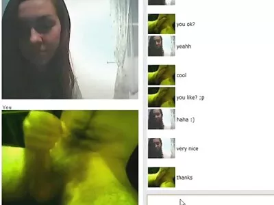 காம லத்தின் நண்பன் அவளது அழகிய மில்ப் ஃப்ரெண்ட் காதலியை நக்கினான்