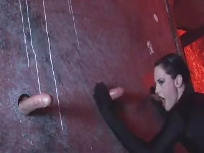 எனவே அழகான ஜெர்மன் அழகி மில்ஃப் மனைவி ஆவேசோன் நீச்சல் குளம் வீடியோவை உருவாக்கவும், அடடா!