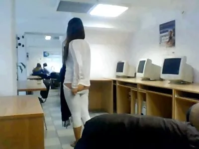 ஒரு பொன்னிறம் ஒரு உச்சியை அடைகிறது