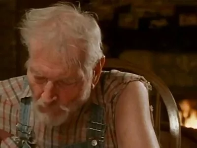 ரெட்ஹெட் தனது பிகினியை கழற்றுகிறார்