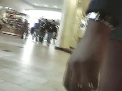 ஜப்பானிய குழந்தை தனது மனிதனை அவளது பிடுங்கலை படம்பிடிக்க அனுமதிக்கிறது