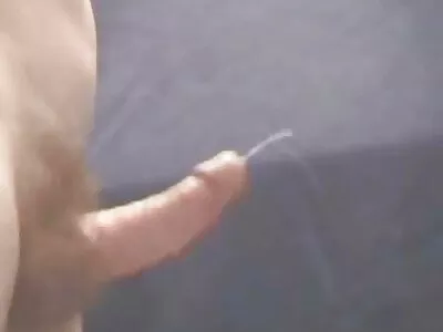 கருப்பு பெண் தன் உடலை அசைக்கிறாள்