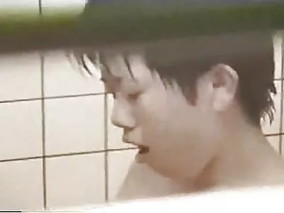 அழகா குலுங்குகிறது