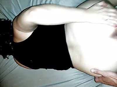 எனவே அழகான பொன்னிற மில்ஃப் மனைவி தனது காமமான கணவர் ஞாயிற்றுக்கிழமை காலை உடலுறவை வேடிக்கை செய்கிறார்