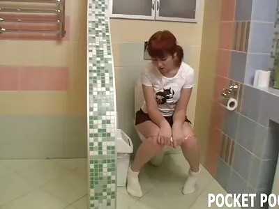 ஒரு சூடான குழந்தையுடன் காட்டு பாலியல் நடவடிக்கை