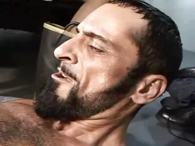 மிகவும் அழகான அழகி காதலி அவளது பெற்றோர் வீட்டில் அவ்சோன் செக்ஸ் வேடிக்கை செய்கிறாள், அடடா