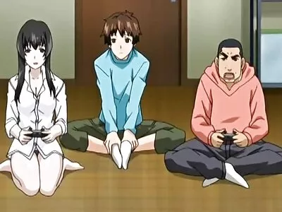 அழகான லத்தீன் அழகி காதலி தனது கறுப்பின நண்பருடன் ஹோட்டல் அறையில் கேலி செய்கிறார்